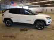 2018 Jeep Compass Trailhawk с VIN 3C4NJDDB0JT163497, выставлен на аукционе Copart как лот 77000364 с пробегом 28 681 миль миль и Списание • Salvage title. История ставок и продаж доступна на DreamBid. Изображение 4.