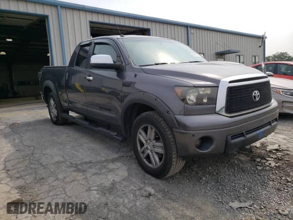 2013 Toyota Tundra Limited z VIN 5TFBY5F19DX315830, wystawiony jako Copart lot #60910215 z przebiegiem 116 396 mil mil oraz Szkoda całkowita • Salvage title. Historia ofert i sprzedaży dostępna na DreamBid. Obrazek 4.