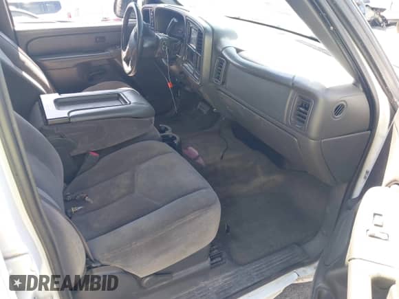 2005 GMC Sierra 1500 SLE with VIN 2GTEK13T251394642, listed as a IAAI auction lot 42886908 with 171,740 mi miles and . Bid and sale history available at DreamBid. Image 5.