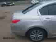 2011 Honda Accord EX z VIN 1HGCP2E7XBA151016, wystawiony jako IAAI lot #42850494 z przebiegiem 242 145 mil mil oraz . Historia ofert i sprzedaży dostępna na DreamBid. Obrazek 13.