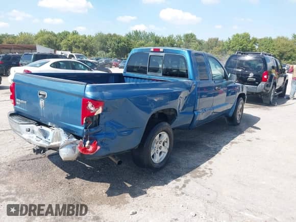 2005 Dodge Dakota SLT with VIN 1D7HE42K75S246250, listed as a IAAI auction lot 43359790 with 225,930 mi miles and . Bid and sale history available at DreamBid. Image 4.
