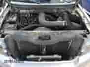 2004 Ford F-150 XL z VIN 1FTVX14564NC66595, wystawiony jako Copart lot #78057254 z przebiegiem 184 876 mil mil oraz Czysty tytuł • Clean title. Historia ofert i sprzedaży dostępna na DreamBid. Obrazek 11.