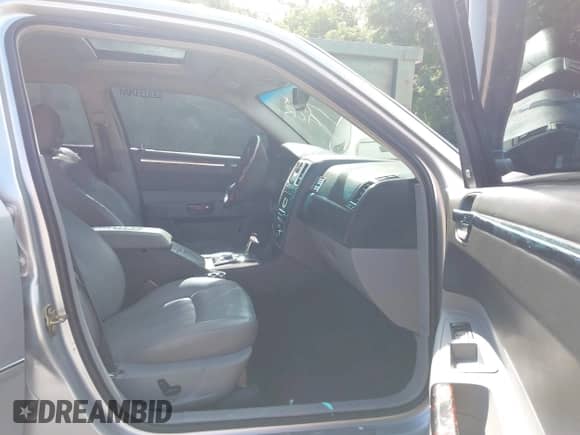 2006 Chrysler 300 C with VIN 2C3KK63H46H354491, listed as a IAAI auction lot 42656205 with 123,209 mi miles and . Bid and sale history available at DreamBid. Image 5.