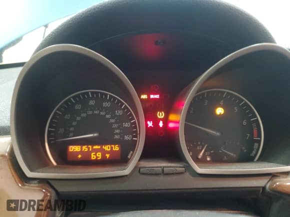 2003 BMW Z4 2.5i z VIN 4USBT33443LR60211, wystawiony jako Copart lot #80317035 z przebiegiem 98 157 mil mil oraz Czysty tytuł • Clean title. Historia ofert i sprzedaży dostępna na DreamBid. Obrazek 9.