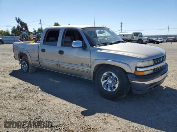 2002 Chevrolet Silverado 1500HD LT с VIN 1GCGK13U12F106955, выставлен на аукционе Copart как лот 71199304 с пробегом Не указан миль и Списание • Salvage title. История ставок и продаж доступна на DreamBid. Изображение 4.