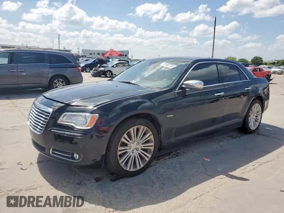 2011 Chrysler 300 C с VIN 2C3CA6CT4BH594422, выставлен на аукционе Copart как лот 61682705 с пробегом Не указан миль и Списание • Salvage title. История ставок и продаж доступна на DreamBid. Изображение 1.
