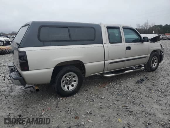 2004 GMC Sierra 1500 z VIN 1GTEC19V34Z233065, wystawiony jako Copart lot #44859005 z przebiegiem Nie podano mil oraz Szkoda całkowita • Salvage title. Historia ofert i sprzedaży dostępna na DreamBid. Obrazek 3.