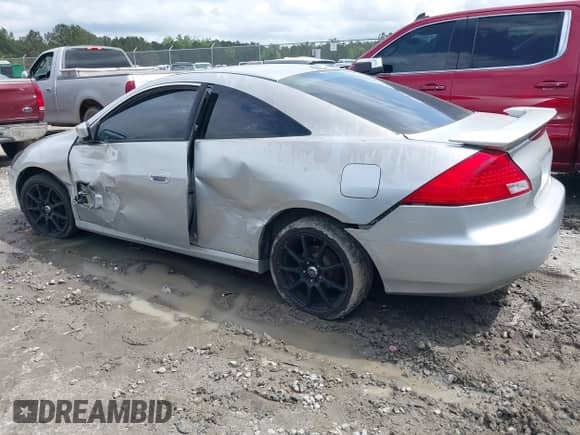 2006 Honda Accord EX-L z VIN 1HGCM82756A000025, wystawiony jako IAAI lot #41933496 z przebiegiem Nie podano mil oraz . Historia ofert i sprzedaży dostępna na DreamBid. Obrazek 3.