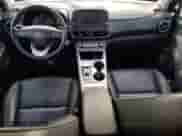 2020 Hyundai Kona Limited с VIN KM8K33AG6LU089594, выставлен на аукционе Copart как лот 70660435 с пробегом 50 827 миль миль и Списание • Salvage title. История ставок и продаж доступна на DreamBid. Изображение 8.