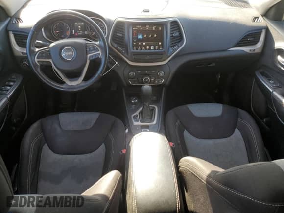 2014 Jeep Cherokee Latitude with VIN 1C4PJMCS8EW223312, listed as a Copart auction lot 82536455 with 198,060 mi miles and Clean title. Bid and sale history available at DreamBid. Image 8.