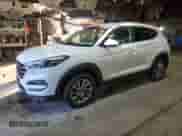 2016 Hyundai Tucson SE z VIN KM8J3CA48GU123557, wystawiony jako Copart lot #85823075 z przebiegiem 136 331 mil mil oraz Szkoda całkowita • Salvage title. Historia ofert i sprzedaży dostępna na DreamBid. Obrazek 1.