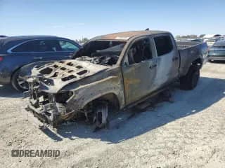 2019 Toyota Tacoma SR5 с VIN 3TMDZ5BN9KM065684, выставлен на аукционе Copart как лот 71884585 с пробегом Не указан миль и На запчасти • Non repairable. История ставок и продаж доступна на DreamBid. Изображение 1.