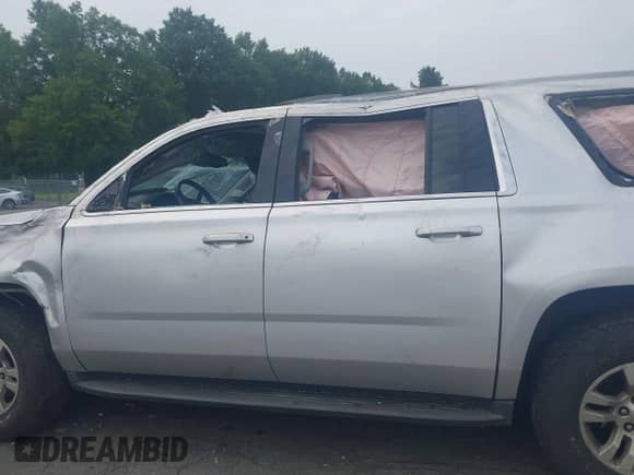 2016 Chevrolet Suburban LT с VIN 1GNSKHKCXGR290608, выставлен на аукционе IAAI как лот 42905227 с пробегом 165 575 миль миль и . История ставок и продаж доступна на DreamBid. Изображение 15.
