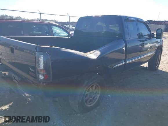 2002 GMC Sierra 1500 SLE с VIN 2GTEC19T321252686, выставлен на аукционе IAAI как лот 41355583 с пробегом 245 122 миль миль и . История ставок и продаж доступна на DreamBid. Изображение 4.