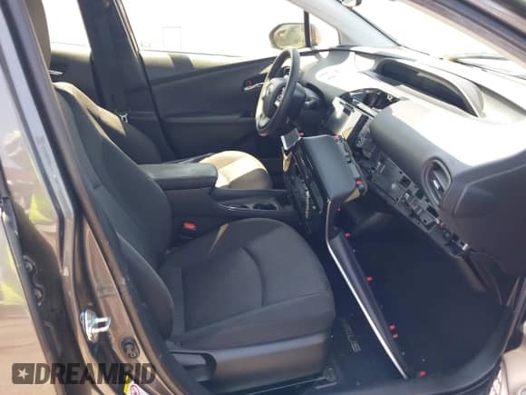 2016 Toyota Prius Two with VIN JTDKBRFU3G3511034, listed as a IAAI auction lot 42330990 with 175,117 mi miles and . Bid and sale history available at DreamBid. Image 5.