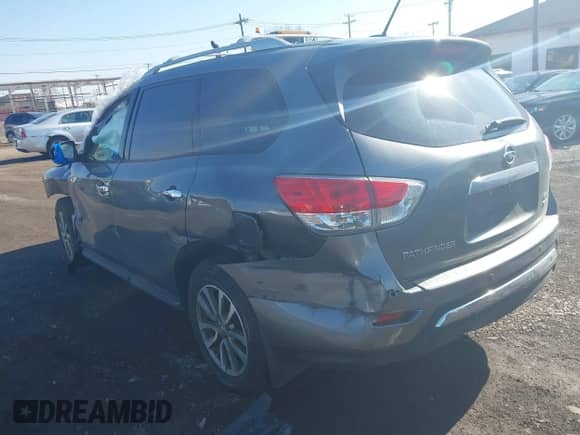 2016 Nissan Pathfinder Platinum with VIN 5N1AR2MM4GC609731, listed as a IAAI auction lot 41763204 with 207,088 mi miles and . Bid and sale history available at DreamBid. Image 3.