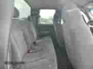 2001 Chevrolet Silverado 2500HD LS z VIN 1GCHK29U91E325328, wystawiony jako Copart lot #71843265 z przebiegiem 218 799 mil mil oraz Szkoda całkowita • Salvage title. Historia ofert i sprzedaży dostępna na DreamBid. Obrazek 10.