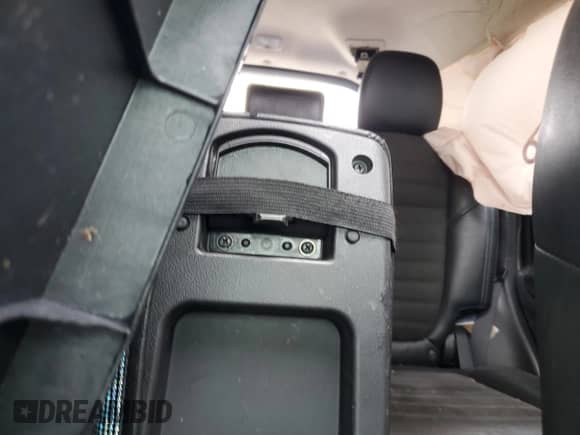 2020 Mitsubishi Outlander SE z VIN JA4AD3A31LZ039967, wystawiony jako Copart lot #82301135 z przebiegiem 109 992 mil mil oraz Szkoda całkowita • Salvage title. Historia ofert i sprzedaży dostępna na DreamBid. Obrazek 10.