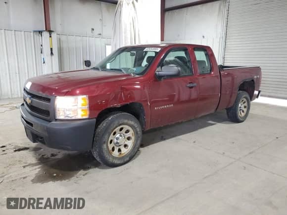 2013 Chevrolet Silverado 1500 Work Truck z VIN 1GCRKPEA4DZ397418, wystawiony jako Copart lot #82654955 z przebiegiem 103 318 mil mil oraz Czysty tytuł • Clean title. Historia ofert i sprzedaży dostępna na DreamBid. Obrazek 1.