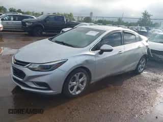 2017 Chevrolet Cruze Premier с VIN 1G1BF5SM0H7263153, выставлен на аукционе IAAI как лот 42981559 с пробегом 165 451 миль миль и . История ставок и продаж доступна на DreamBid. Изображение 2.