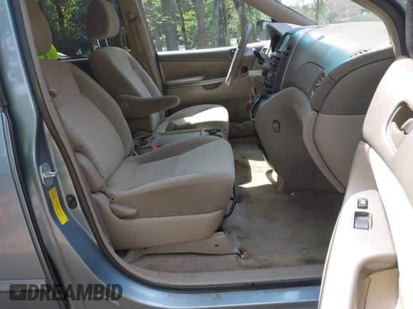 2010 Toyota Sienna CE z VIN 5TDKK4CC2AS327868, wystawiony jako IAAI lot #43291981 z przebiegiem 149 532 mil mil oraz . Historia ofert i sprzedaży dostępna na DreamBid. Obrazek 5.