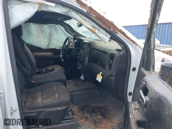 2024 Chevrolet Silverado 2500HD Work Truck z VIN 1GC1YLEY3RF403719, wystawiony jako IAAI lot #42527719 z przebiegiem 35 113 mil mil oraz . Historia ofert i sprzedaży dostępna na DreamBid. Obrazek 5.