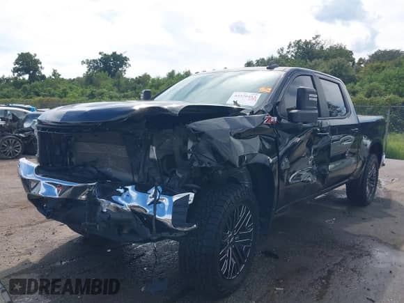 2020 Chevrolet Silverado 1500 LT with VIN 3GCUYDED2LG109380, listed as a IAAI auction lot 43320453 with Not provided miles and . Bid and sale history available at DreamBid. Image 16.