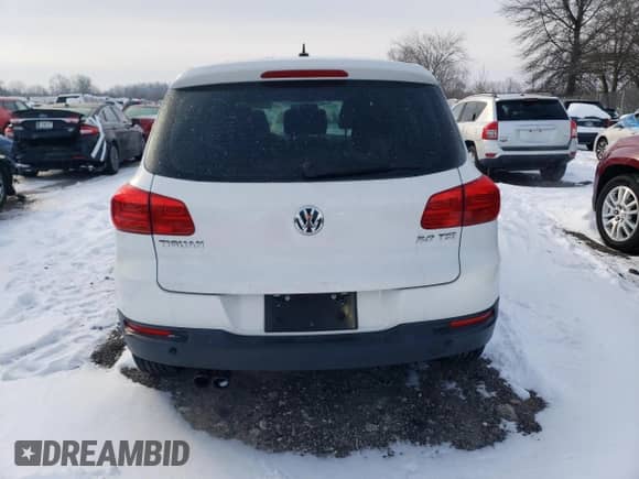 2012 Volkswagen Tiguan S с VIN WVGCV7AX1CW598552, выставлен на аукционе Copart как лот 41582135 с пробегом 149 666 миль миль и Чистый • Clean title. История ставок и продаж доступна на DreamBid. Изображение 6.