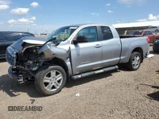 2008 Toyota Tundra Limited z VIN 5TFBV58128X045867, wystawiony jako Copart lot #70579085 z przebiegiem 223 559 mil mil oraz Szkoda całkowita • Salvage title. Historia ofert i sprzedaży dostępna na DreamBid. Obrazek 1.