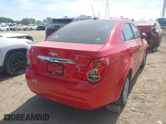 2015 Chevrolet Sonic LT с VIN 1G1JC5SB6F4136425, выставлен на аукционе IAAI как лот 43149738 с пробегом 106 588 миль миль и . История ставок и продаж доступна на DreamBid. Изображение 4.