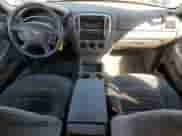 2003 Ford Explorer XLT с VIN 1FMDU73K03UA35738, выставлен на аукционе Copart как лот 81672655 с пробегом 187 996 миль миль и Списание • Salvage title. История ставок и продаж доступна на DreamBid. Изображение 8.