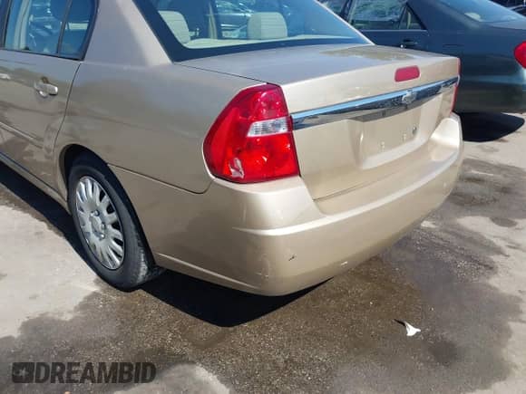 2006 Chevrolet Malibu 0LT с VIN 1G1ZT51F56F168813, выставлен на аукционе IAAI как лот 43147328 с пробегом 121 481 миль миль и . История ставок и продаж доступна на DreamBid. Изображение 12.
