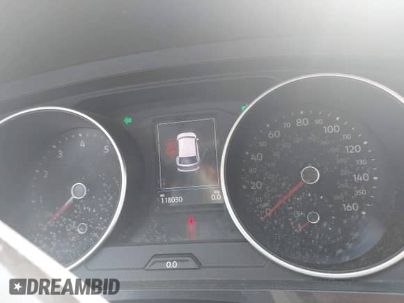 2020 Volkswagen Tiguan S с VIN 3VV1B7AX8LM054877, выставлен на аукционе IAAI как лот 43147566 с пробегом 118 030 миль миль и . История ставок и продаж доступна на DreamBid. Изображение 7.