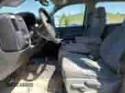 2015 Chevrolet Silverado 2500HD Work Truck z VIN 1GC1KUEG8FF666878, wystawiony jako Copart lot #60003255 z przebiegiem 355 814 mil mil oraz Czysty tytuł • Clean title. Historia ofert i sprzedaży dostępna na DreamBid. Obrazek 7.