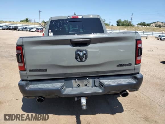 2020 Ram 1500 Lone Star z VIN 1C6SRFFT7LN377216, wystawiony jako Copart lot #69314395 z przebiegiem Nie podano mil oraz Szkoda całkowita • Salvage title. Historia ofert i sprzedaży dostępna na DreamBid. Obrazek 6.