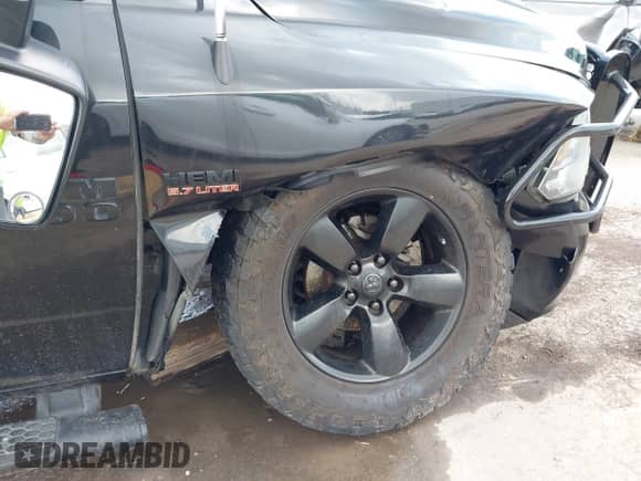 2017 Ram 1500 Express z VIN 1C6RR6KT6HS547823, wystawiony jako IAAI lot #42717862 z przebiegiem 220 236 mil mil oraz . Historia ofert i sprzedaży dostępna na DreamBid. Obrazek 12.