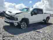 2024 Chevrolet Silverado 2500HD LT z VIN 2GC4YNEY6R1272978, wystawiony jako Copart lot #80916195 z przebiegiem 38 181 mil mil oraz Szkoda całkowita • Salvage title. Historia ofert i sprzedaży dostępna na DreamBid. Obrazek 1.