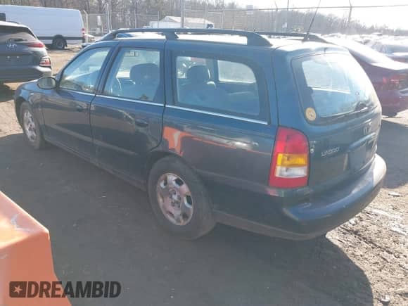 2002 Saturn LW with VIN 1G8JW84R82Y529396, listed as a IAAI auction lot 41433535 with 174,470 mi miles and . Bid and sale history available at DreamBid. Image 3.