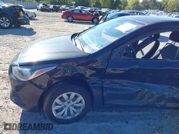 2019 Hyundai Accent SE z VIN 3KPC24A31KE065389, wystawiony jako IAAI lot #43342974 z przebiegiem 52 352 mil mil oraz . Historia ofert i sprzedaży dostępna na DreamBid. Obrazek 6.