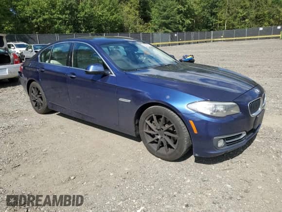 2016 BMW 5 Series 528i xDrive с VIN WBA5A7C55GG147688, выставлен на аукционе Copart как лот 85109215 с пробегом 155 945 миль миль и Списание • Salvage title. История ставок и продаж доступна на DreamBid. Изображение 4.