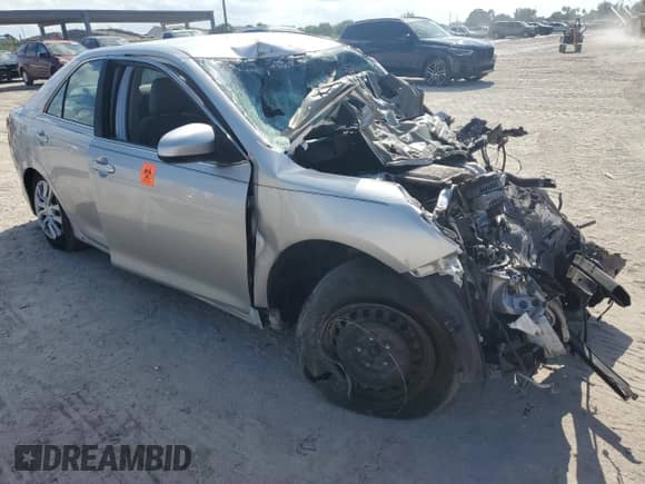 2014 Toyota Camry L с VIN 4T4BF1FK3ER412968, выставлен на аукционе Copart как лот 83950035 с пробегом Не указан миль и На запчасти • Non repairable. История ставок и продаж доступна на DreamBid. Изображение 4.