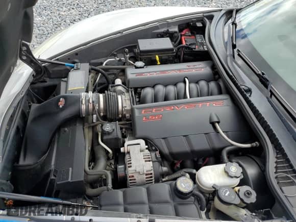 2005 Chevrolet Corvette z VIN 1G1YY24U855128803, wystawiony jako Copart lot #84360565 z przebiegiem 74 666 mil mil oraz Szkoda całkowita • Salvage title. Historia ofert i sprzedaży dostępna na DreamBid. Obrazek 11.