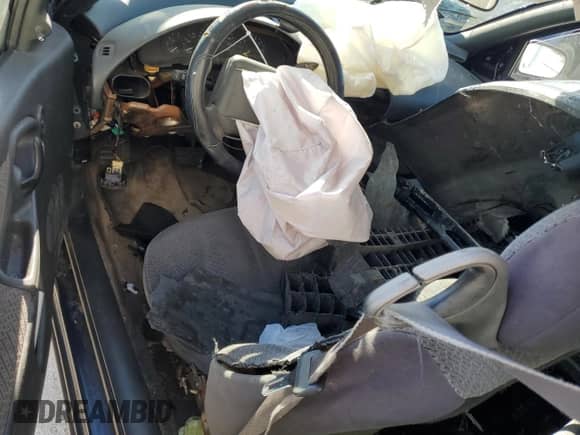 2002 Chevrolet Cavalier LS Sport с VIN 1G1JH12F327397422, выставлен на аукционе Copart как лот 82543734 с пробегом Не указан миль и Списание • Salvage title. История ставок и продаж доступна на DreamBid. Изображение 8.