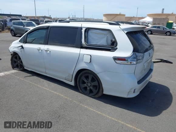 2015 Toyota Sienna SE with VIN 5TDXK3DC2FS621891, listed as a IAAI auction lot 42832318 with 110,420 mi miles and . Bid and sale history available at DreamBid. Image 3.