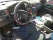 2009 Chevrolet Suburban 1LT z VIN 1GNFC26029R211530, wystawiony jako Copart lot #75316844 z przebiegiem Nie podano mil oraz Szkoda całkowita • Salvage title. Historia ofert i sprzedaży dostępna na DreamBid. Obrazek 8.