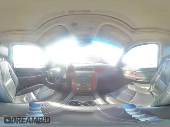 2008 Chevrolet Suburban 2LT с VIN 3GNFK163X8G181070, выставлен на аукционе Copart как лот 53097755 с пробегом 232 127 миль миль и Списание • Salvage title. История ставок и продаж доступна на DreamBid. Изображение 14.