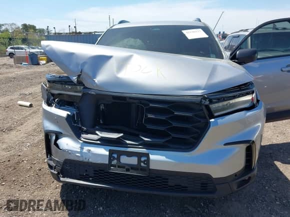 2025 Honda Pilot Sport z VIN 5FNYG1H38SB017782, wystawiony jako IAAI lot #42128117 z przebiegiem 11 920 mil mil oraz . Historia ofert i sprzedaży dostępna na DreamBid. Obrazek 6.