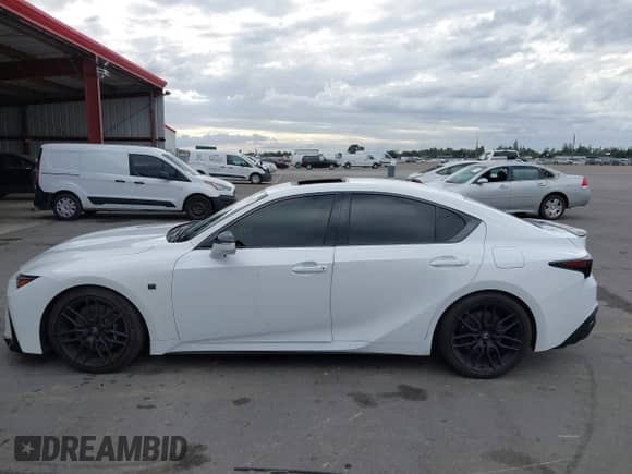 2023 Lexus IS 500 F Sport Performance Premium z VIN JTHAP1D26P5004955, wystawiony jako IAAI lot #43348224 z przebiegiem Nie podano mil oraz . Historia ofert i sprzedaży dostępna na DreamBid. Obrazek 14.