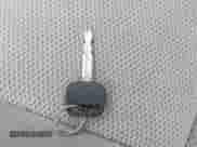 2002 Toyota Camry LE z VIN 4T1BE32K52U614799, wystawiony jako IAAI lot #42422888 z przebiegiem 192 893 mil mil oraz . Historia ofert i sprzedaży dostępna na DreamBid. Obrazek 11.