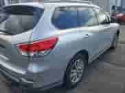 2016 Nissan Pathfinder SV z VIN 5N1AR2MM4GC648691, wystawiony jako Copart lot #87178515 z przebiegiem 91 118 mil mil oraz Czysty tytuł • Clean title. Historia ofert i sprzedaży dostępna na DreamBid. Obrazek 4.